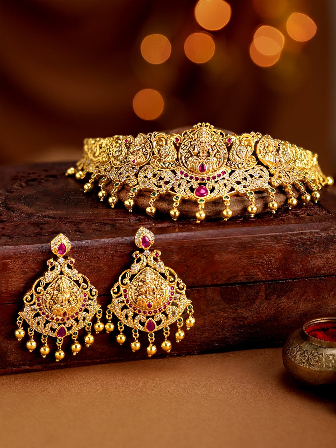 Royal Antique Jewellery 2024 rollephilatelie.ch