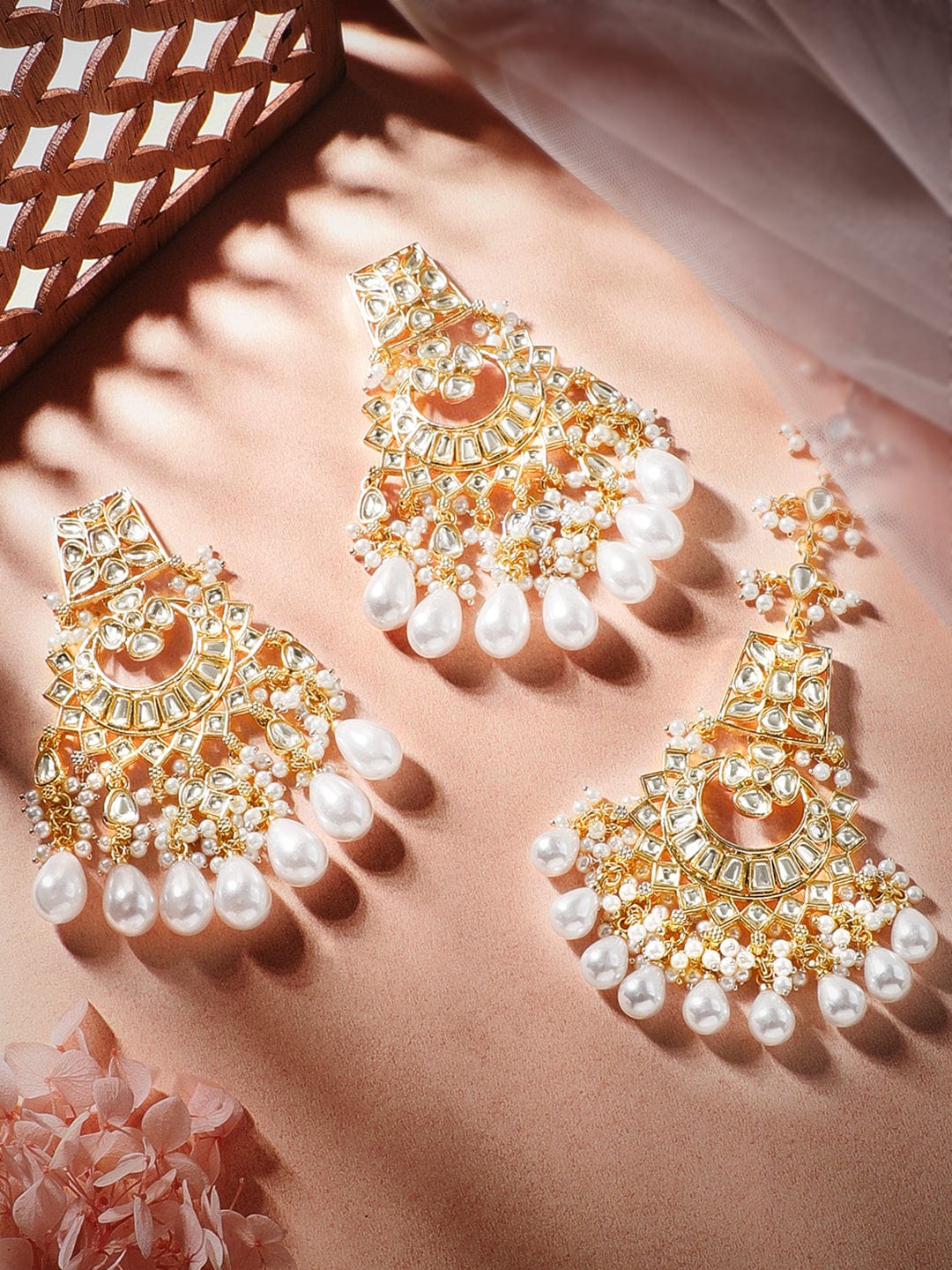 Buy Peora 18K Gold Plated  White Kundan  Pearl Maang Tikka Earring Set   Jewellery Set for Women 8657105  Myntra