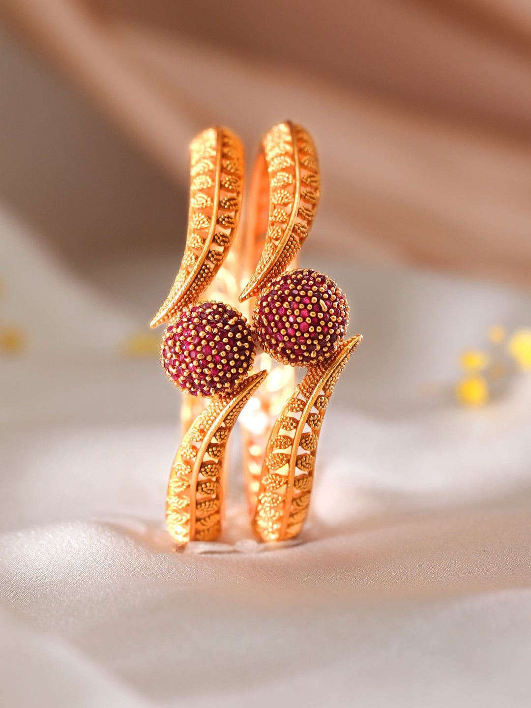 Rubans Set Of 2 Gold-Plated Red Enamelled Bangles Bangles & Bracelets