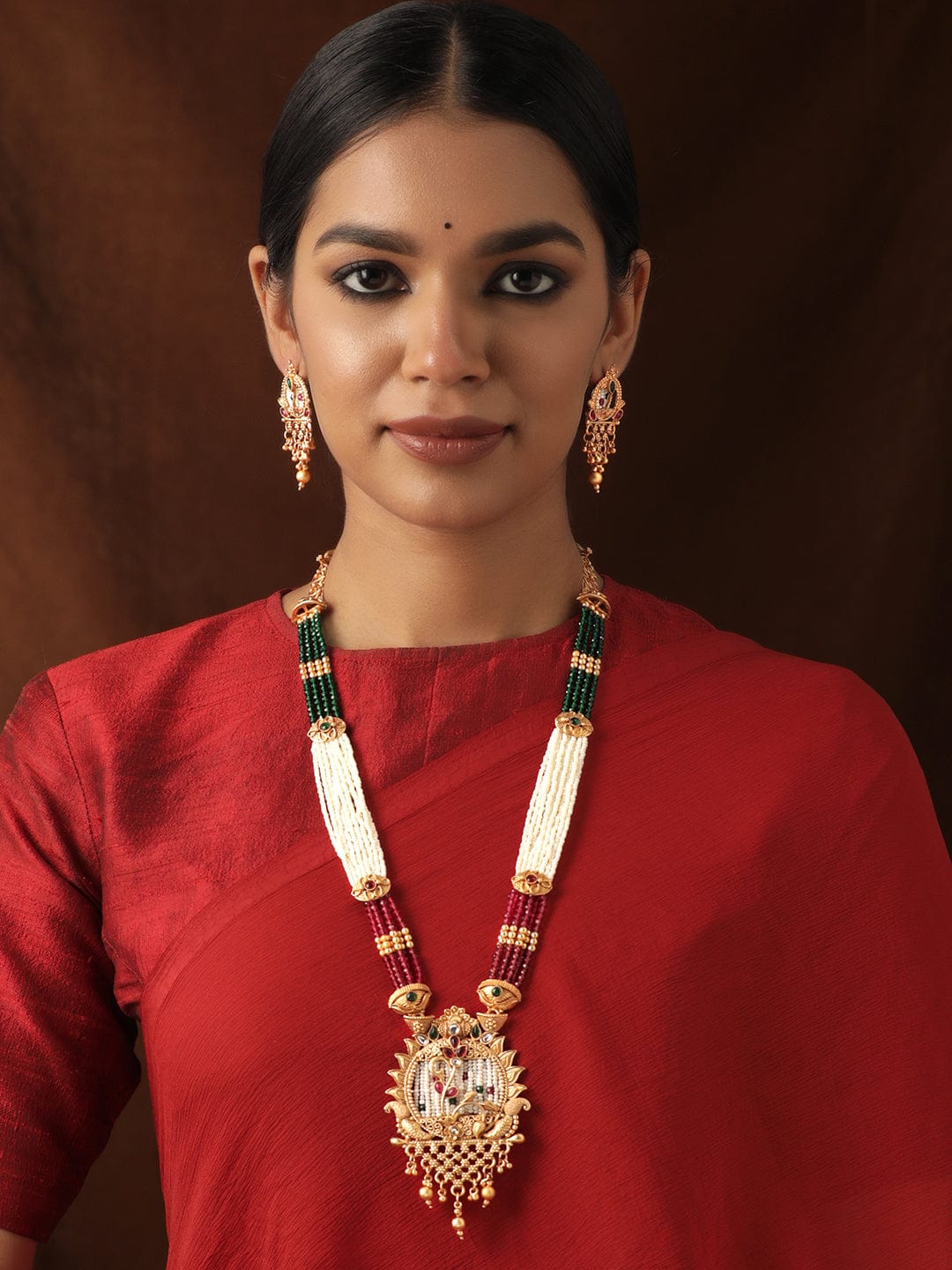 Rubans Voguish Beaded Chain Necklace Set with Gold-Toned Pendant Jewellery Sets