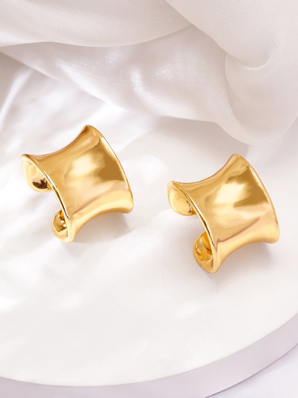 Rubans Voguish Classic Elegance Gold Plated Stud Earrings Earrings
