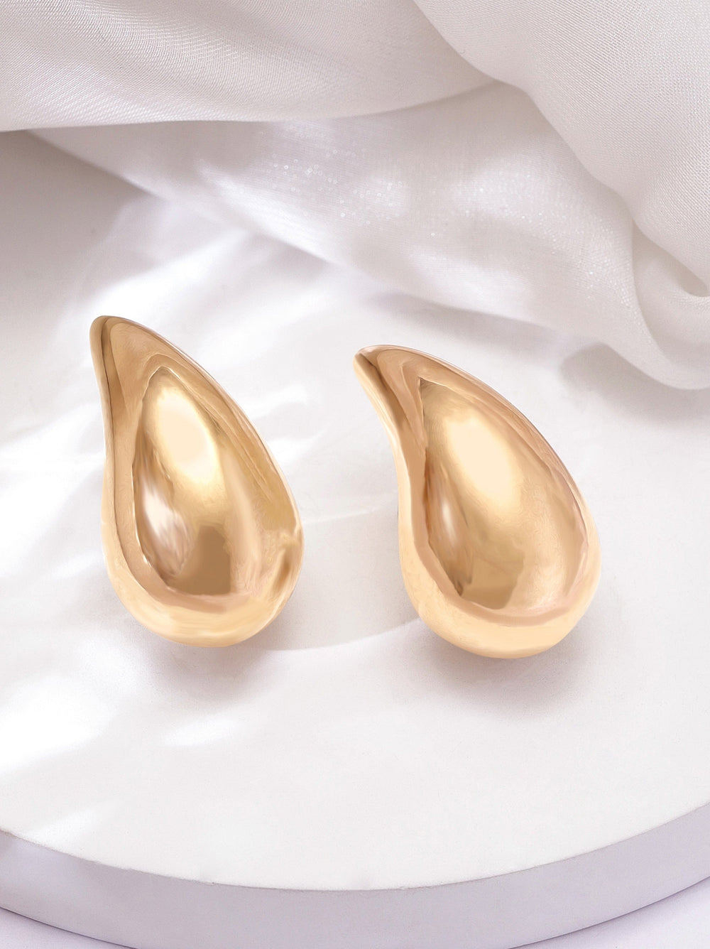 Rubans Voguish Classic Radiance Gold Plated Stud Earrings Earrings