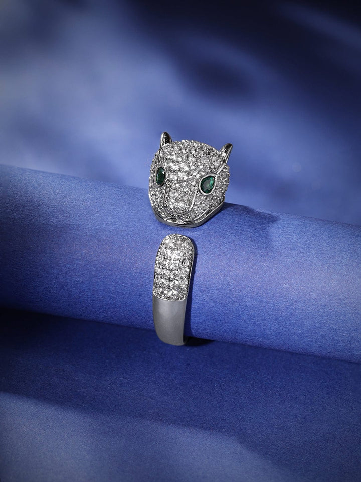 Rubans Voguish Fierce Elegance: Adjustable Silver Tone Panther Ring Rings