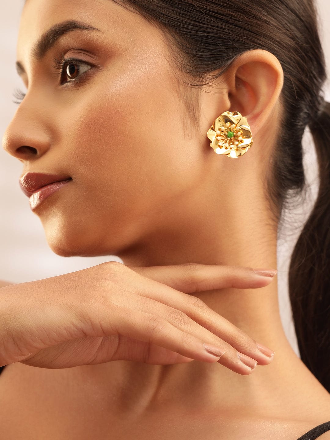 Rubans Voguish Whimsical Garden gold plated Floral Motif Stud Earrings Earrings