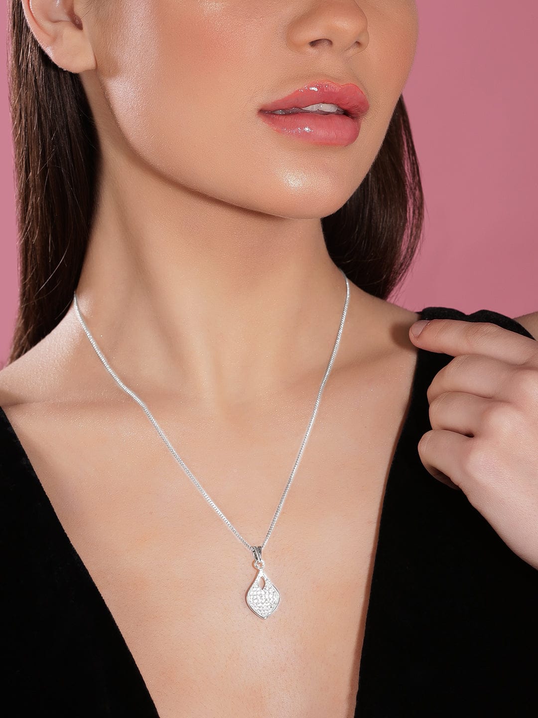 Rubans Rhodium  plated, Minimal Chain Contemporary Heart Motif Zircons studded Pendant Necklace. Chain & Necklaces