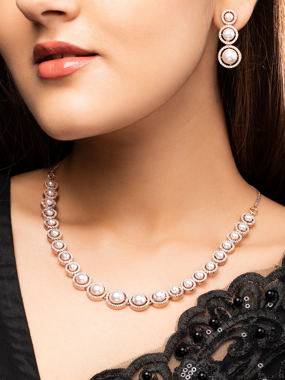 Going For A White Wedding? Take Note Of These Accessories To Take Your  Wedding Gown A Notch Higher | HerZindagi