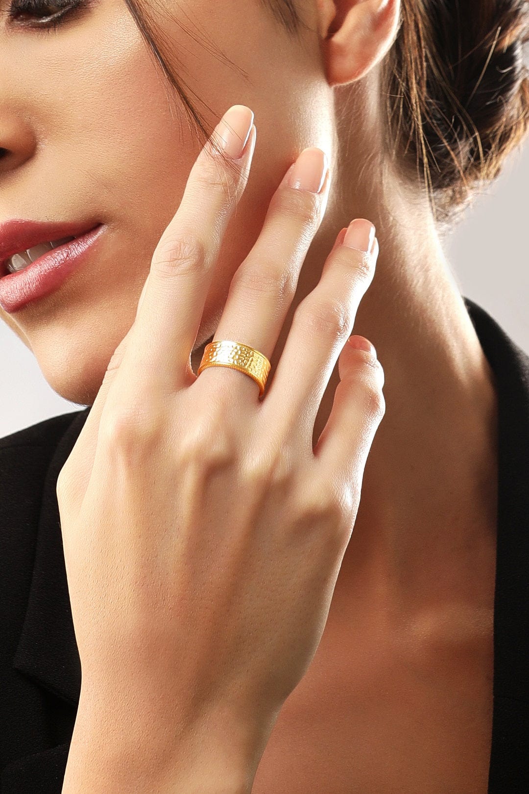 Rubans Voguish 18K Gold Plated Textured Adjustable Finger Ring. Rings
